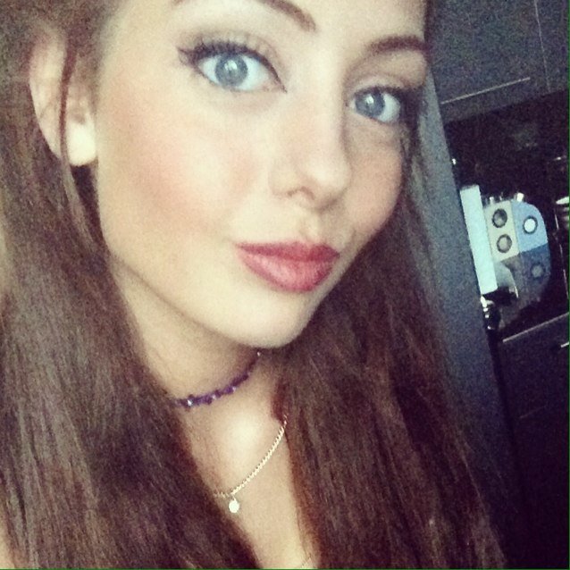 instagram- chloejames1208