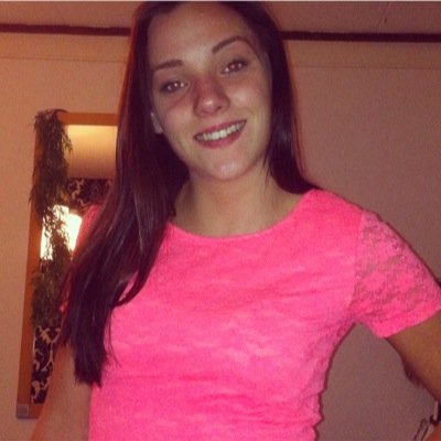 sarahohginy's profile picture. new to twitter 8th grade