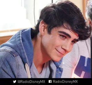 soy amigable y soy 1000%  coder y tambien me encanta step up te amo jos canela amo a cd9 33