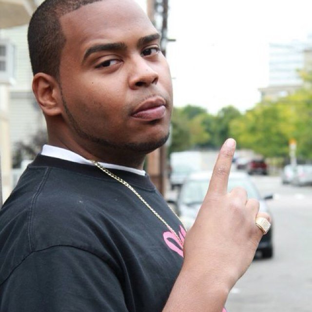 A Recording Artist From Boston Ma trying to make it, like evryone else. SomethingForTheHatersMixtapeKomingSoon.. Ceo Of RMHM ENT / LAAL Movement.