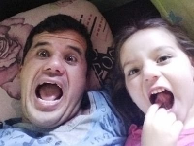 minha vida se resumi em uma só palavra, família porque amo minha esposa e meus lindos filhos e o melhor de tudo tenho Jesus no coração e o resto é resto, falo