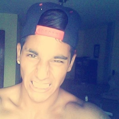 Se llevaron mi ganja , ¿Artista, de qué? Vivo como un malabarista Un guerrero nunca dice adiós, tan sólo hasta la vista!