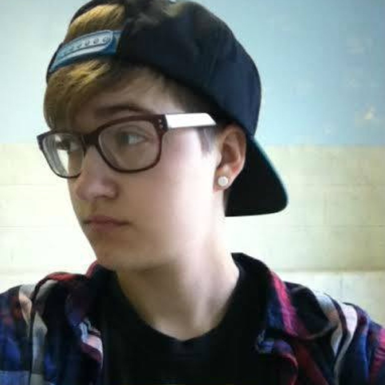 Weird French-Canadian kid hailing from Western New York who thoroughly enjoys music festivals. 
SAVE THE SHARKS
