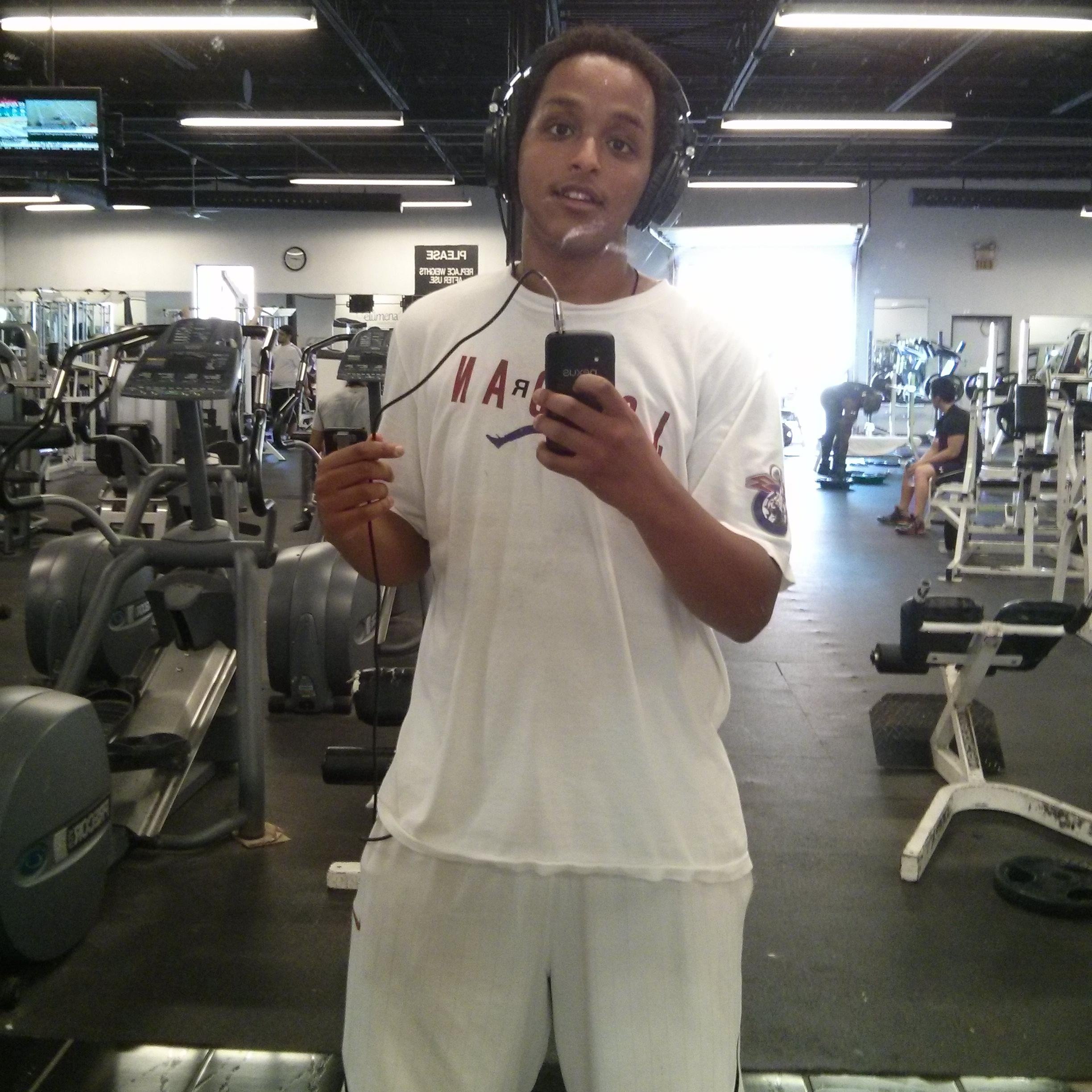 DinM_23's profile picture. Future Toronto Raptors GM, Former infant. Proud Muslim. Sport Management Student  #RAPTORS #PACERS #BRONCOS  #SEAHAWKS #FNF