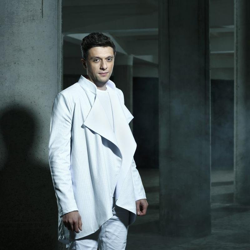 Love eurovision!! My winners: Aram MP3 2014, Robin Stjernberg 2013, Sinplus 2012, Ell & Nikki 2011 and Manga 2010!!