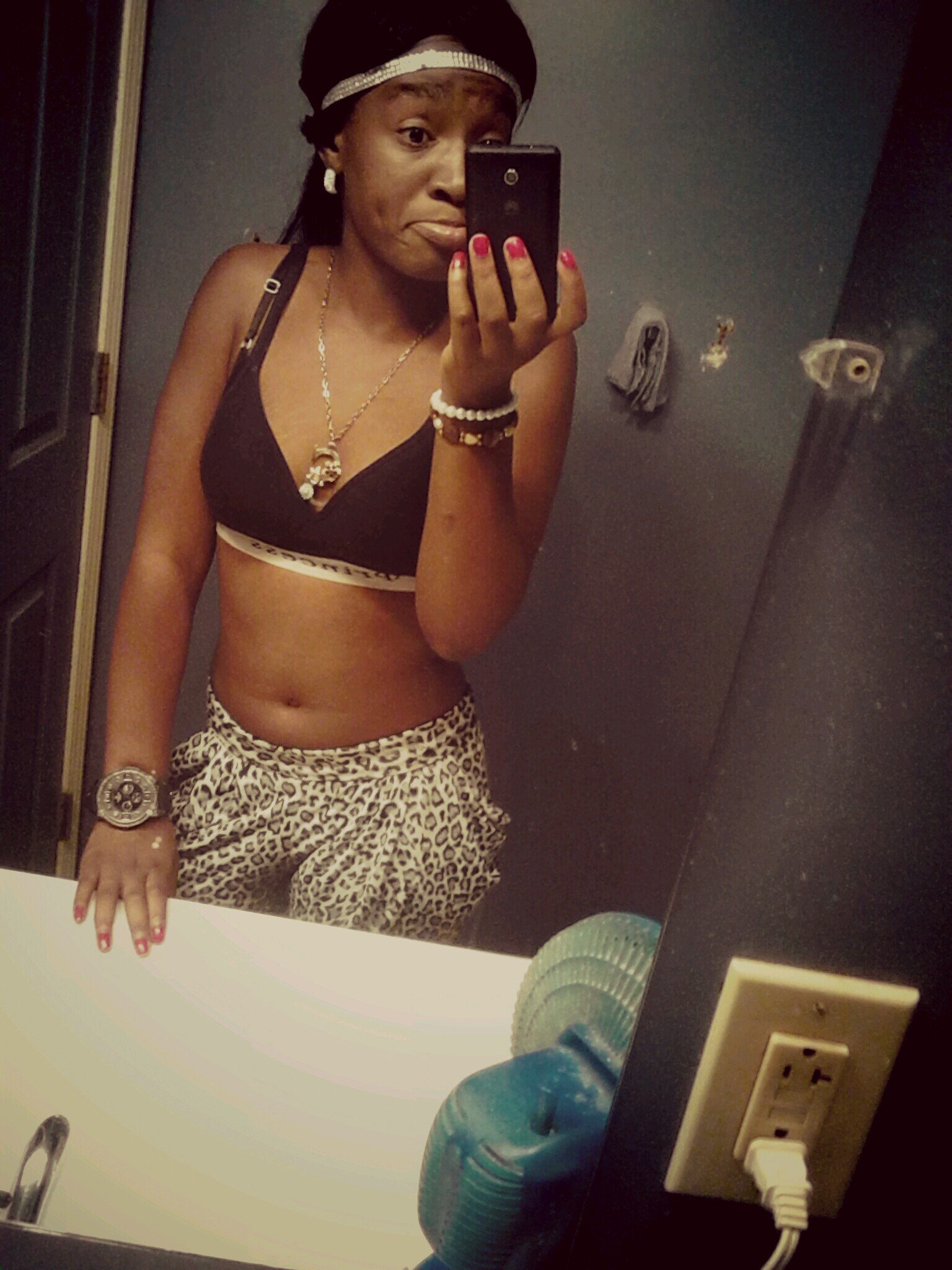 #I Love Females #Capricorn#GayAss#IHaveAWife