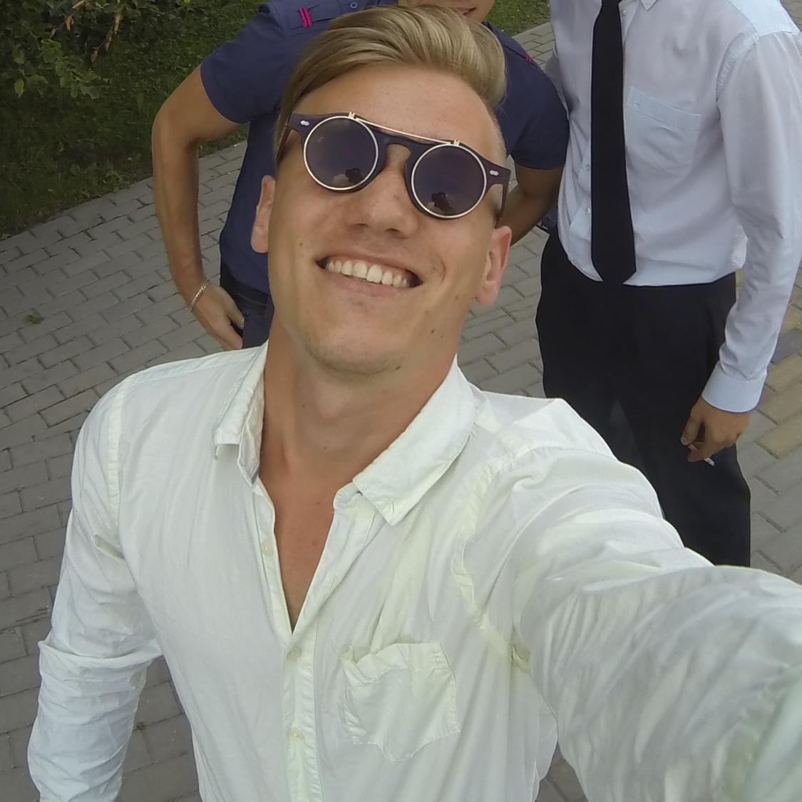 OeellssO's profile picture. 