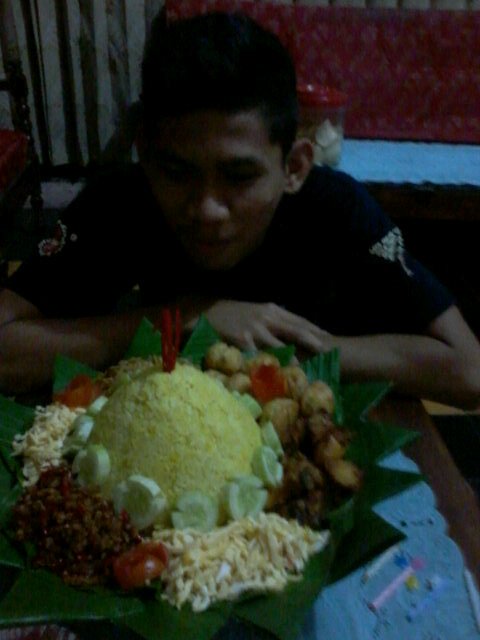 fa_haz7's profile picture. Janganlah mencintai, jika tak mau sakit hati | akun ke 2 dari @fajarprett7