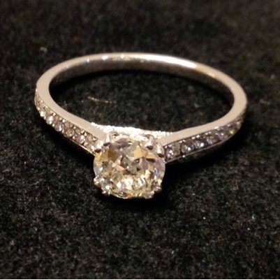 Finest range of new and secondhand jewellery. Top prices paid for gold and silver in any condition. Quality diamond rings wanted.