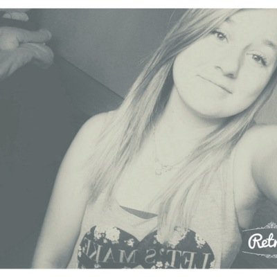 MelyssaVilleneu's profile picture. I'm Directioner and pround 3