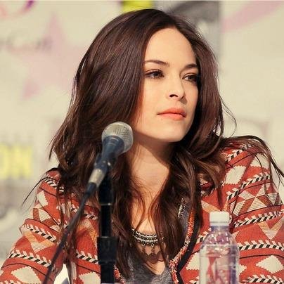 englasiatic's profile picture. Once Ravenclaw, now organizer of events. I'm half asiatic and half english. Daughter of Cho Chang and a Muggle. Alex means the world to me. {HPItalianfakes;2ndg