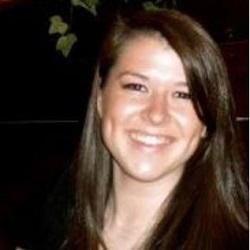 Loves email marketing, blogging, and her doxie named Schnapps. Works @emailonacid