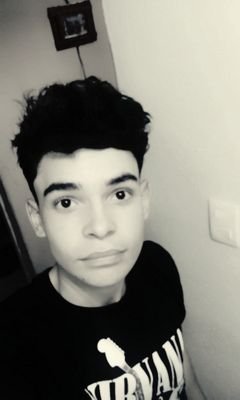Pare de pensar no que passou. De planejar o que não aconteceu. Faça o que deve, mas faça hoje.