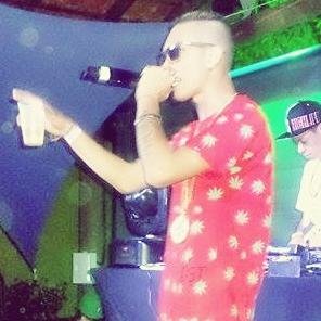Contatos: 016 9.9738-8552 - 016 3331-4762 ou Gabriel Detona Funk @GaabrielDF    Se Eu Passei Veneno hoje To Na Melhora♪♫  https://t.co/RU8nLvSIrg