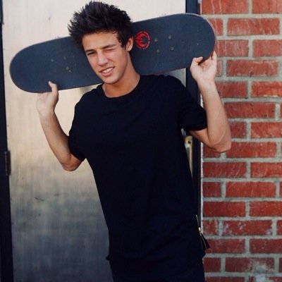 i have no social life... but thats ok theres cameron dallas❤️ snap me: rb0418..... goal: at least 1k .. this video was dissapointing http://t.co/ktw64BPrpN