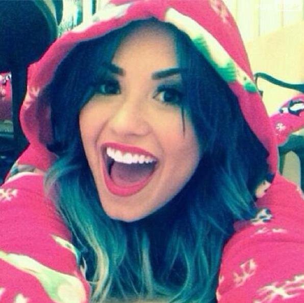 17 || French Lovatic || Lesbian || Demi saved me more than once, thank you very much @ddlovato ♥