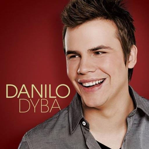 Cantor, compositor e finalista do The Voice Brasil.
