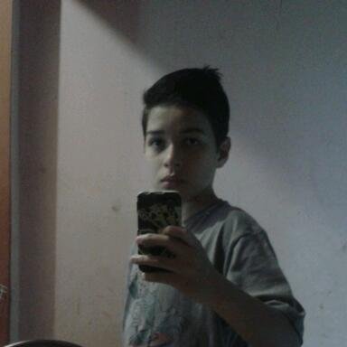 gosto de jogar futbol e vido game( principalmente fifa). sou torsedor do fluminese