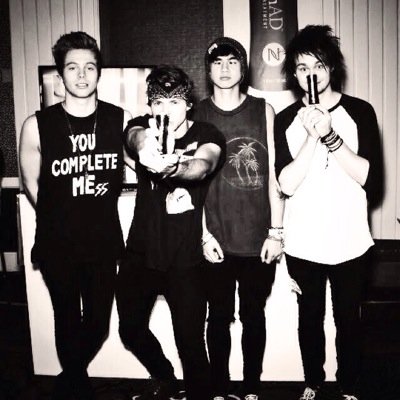 Free follow from @x5sosUpdateTeam :) please follow us! Our old account was blocked and it wont work so please help us reach our goal... thank you❤️❤️