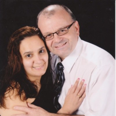 My 4 kids are my life ~ My animals rule ~ My husband has been keeping me sane for the last 22 years