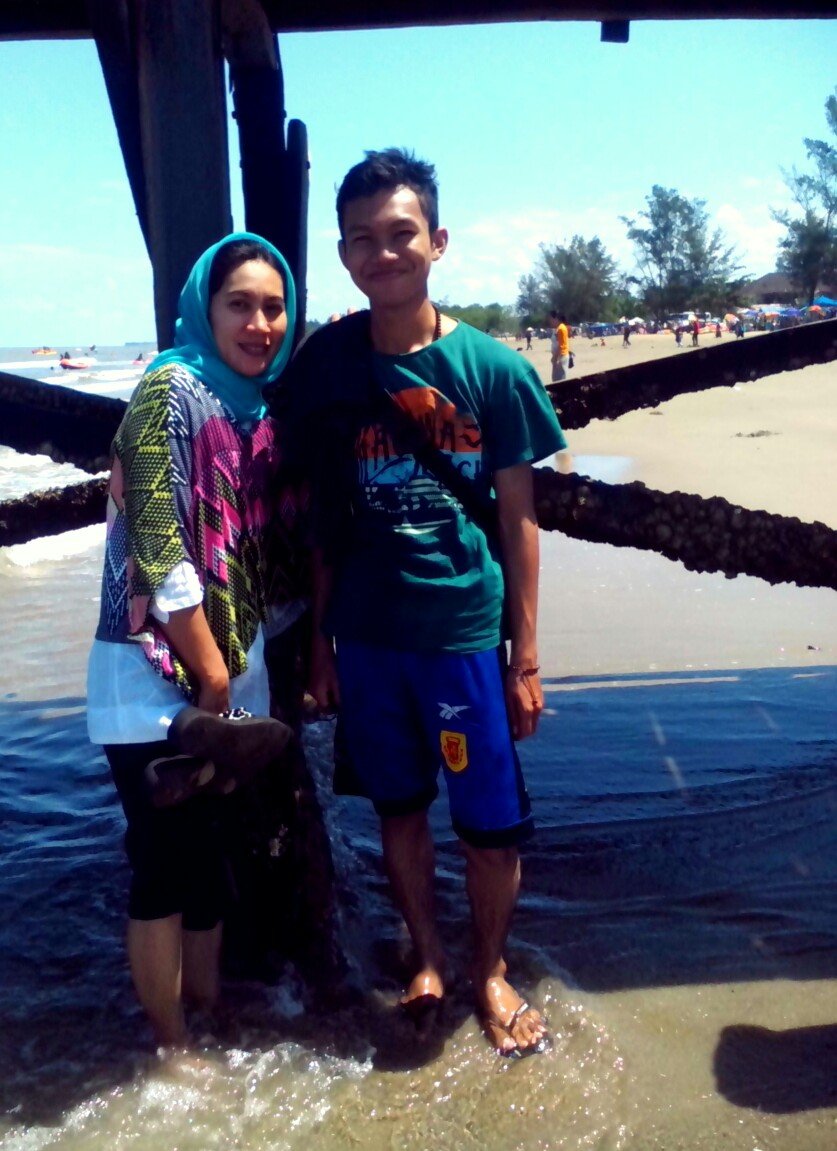 Saling berbagi pengalaman.