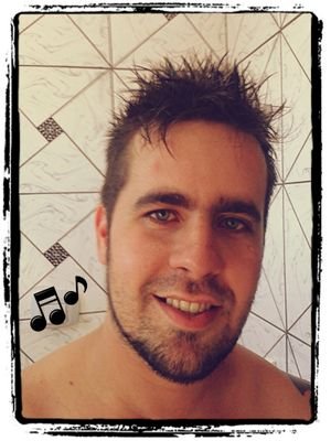 Sou Juninho, amo fazer o que faço.....
Amo louvar e adorar a Deus com meus dons e talentos....