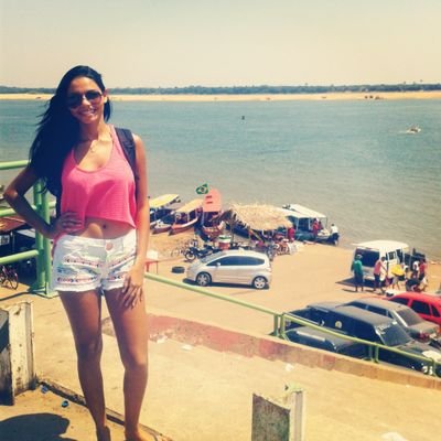 Estudante de Engenharia Ambiental, 19.