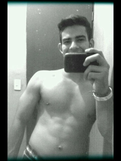 La vida solo es una, y solo hay q DISFRUTARLA!!!!!!!! :D