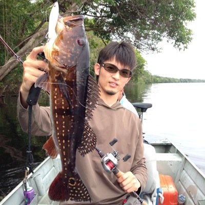 🎣🐟🐈🌳🎯🎸 ex DAYSCOMEAGAIN bassist https://t.co/V86mRhCD7z