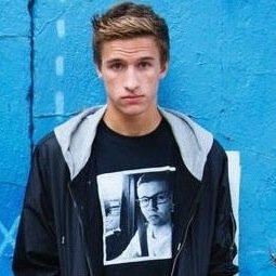 uh i like youtubers?