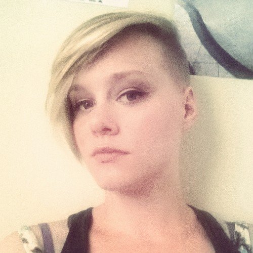 21, lover of movies, music, animals and other fabulous things.