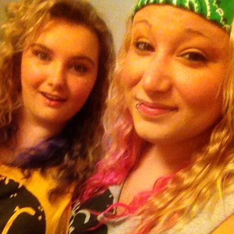 2 small town girls just living in the big world while jamming out to some kickass music! @kkatina5sos @kkali5sos