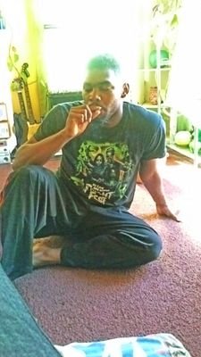 ThaatDudeBOOM's profile picture. Live Without Pretending Love Without Depending Listen Without Defending Speak Without Offending | ProudDaddy Ov 3 | 21 | CollegeBoy |