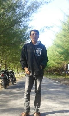 587031647d7d456's profile picture. 