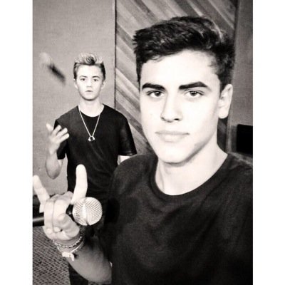 Hey guys! This is a free follow but please Follow @matthewssthot