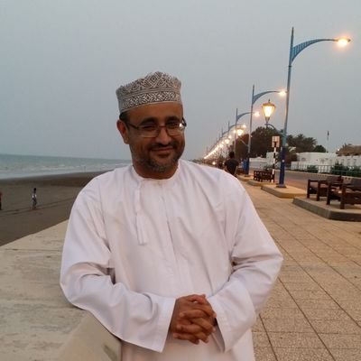 و دع كل صوت غير صوتي فانني انا الطائر المحكي والآخر الصدى