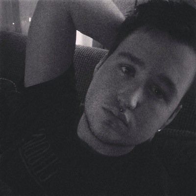 Scravis's profile picture. Instagram- trinkytrink