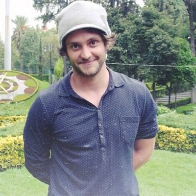 FC dedicado ao cantante,actor y compositor @christopheruck .Estamos aquí para apoyar y aportar las mejores informaciones sobre el!Oficializado día 13/11/11