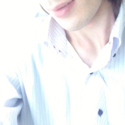 巨乳、尻好き。 実物は高身長細身系男子。20代半ば。
 エロい話ができるお友達募集中です！
ご主人様になりたい願望あり。