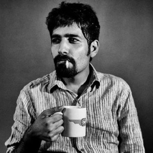 39-year-old socialist interested in haiku poetry, rock music , gardening , picnics , cycling love singing oooo Jeremy Corbyn