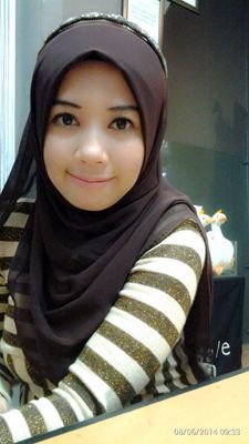 Karakter : Aktif,Baik,Ceria,Humoris,Perasa
Kegiatan : Kerja, Usaha, Penyanyi, Model
Line ID : 25060322