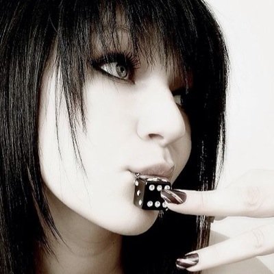 亜紀です^_^アイコンと全く違うけど仲良くしてね♫
寺山修司さんLOVEです〜p(^_^)q