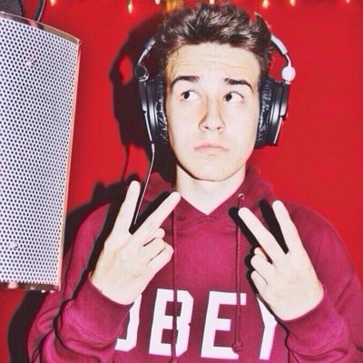 follow @ jacubwtf