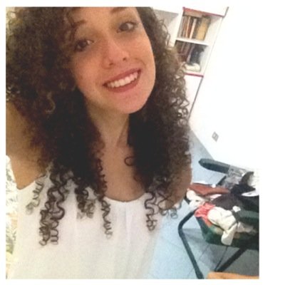 Italian girl, syncronized swimmer, student, instagram: martiesp