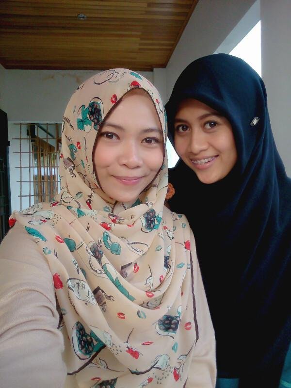 🌈 My life for ALLAH swt , My family and you (ʃ⌣ƪ)

🌈 Happy wife and lucky mom