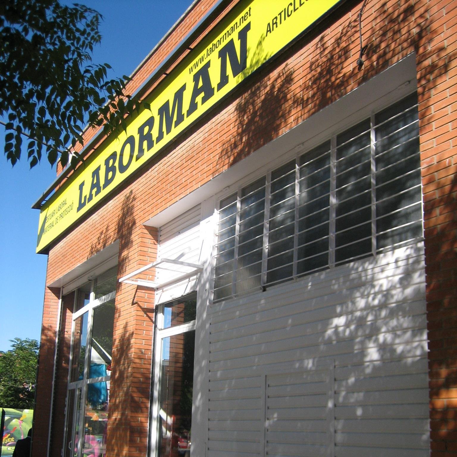 Ropa laboral, calzado de proteccion, epis, publicidad y serigrafia
