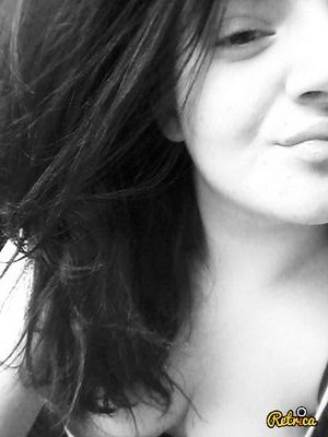 Well Im a rrrreeeeeaaalllyyyyy big Directioner!!!! Sooooo Followw me