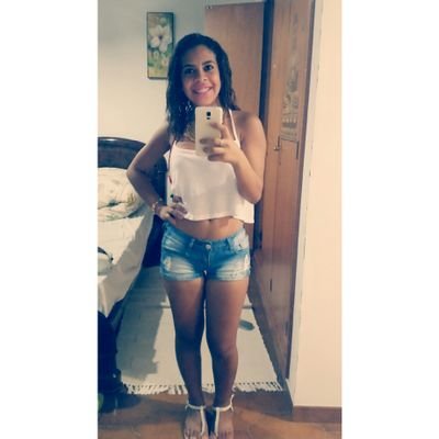 Poco a poca la vida me enseña, por quien debo luchar y a quién renunciar .