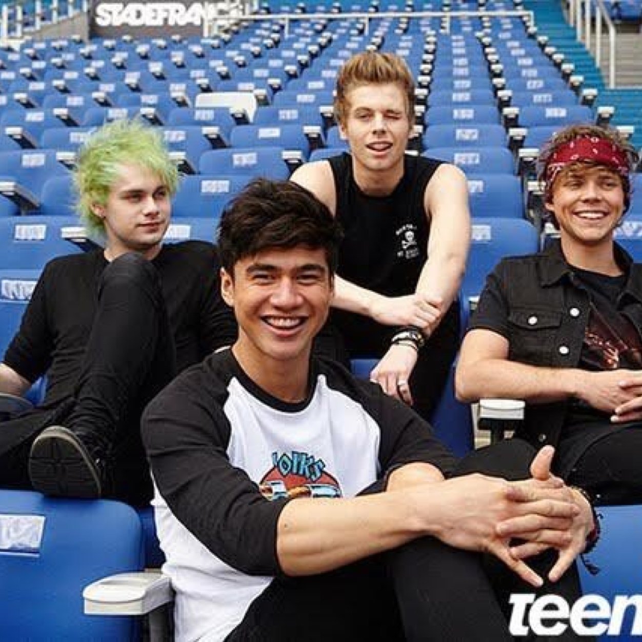 Updates +shows+Meet Up+Projects+much more||4Australianos||5SOSFAM is the most punk rock fam|| ♕ IS IT HI OR HEY?