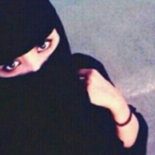 ‏لا أكتب هنا ما أعنيه تماماً، لأن من أرغب أن يصله كلامي ليس هنا .
